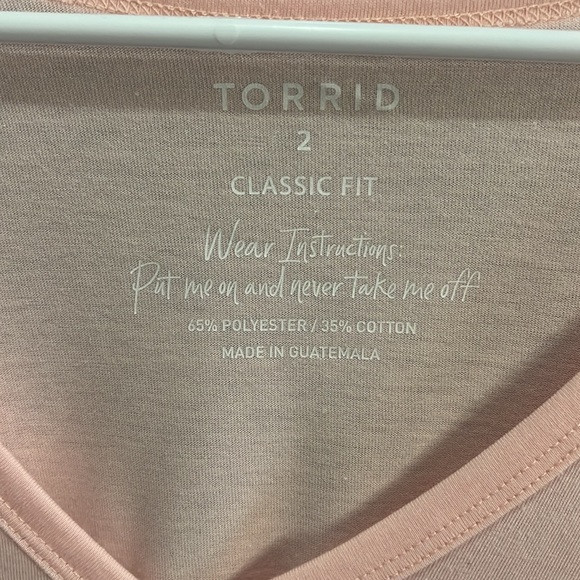 Torrid Girlfriend Jersey VNeck Tee size 2 NWT Classic Fit - Picture 3 of 5